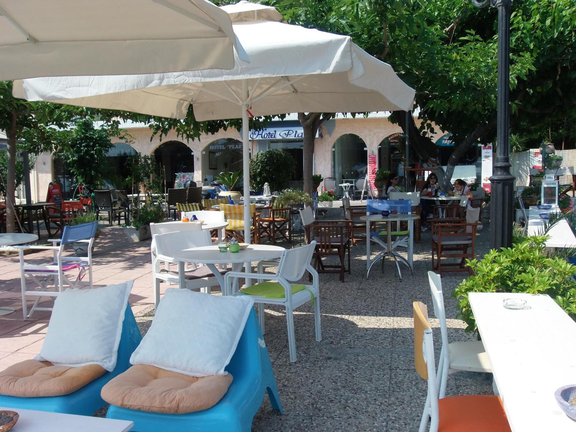 Plaz Hotel Selianítika エクステリア 写真