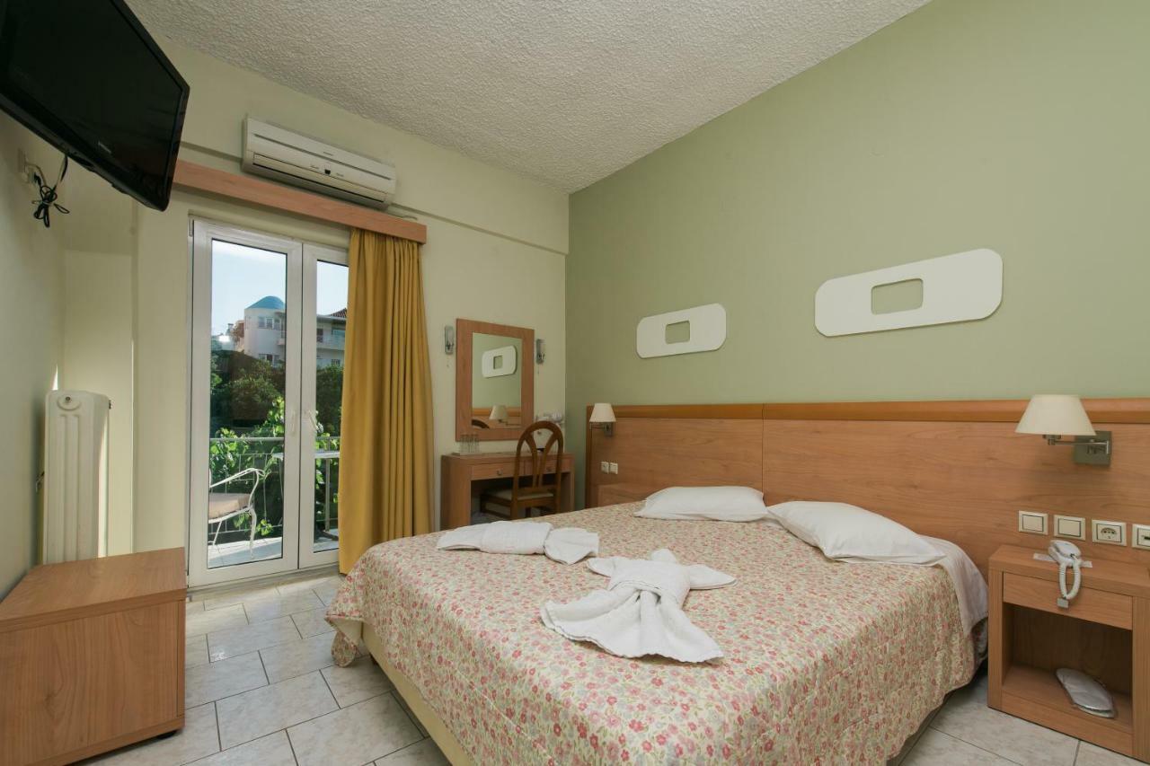 Plaz Hotel Selianítika エクステリア 写真