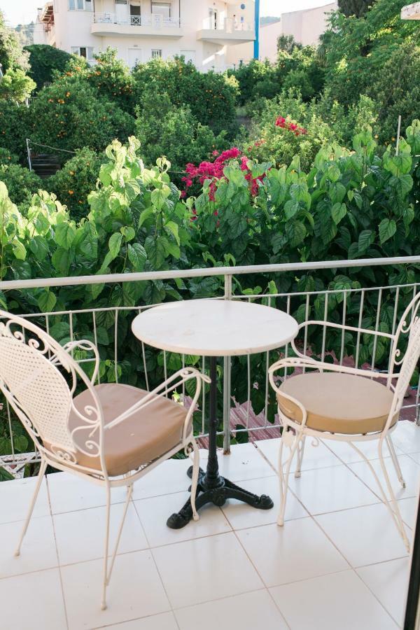 Plaz Hotel Selianítika エクステリア 写真
