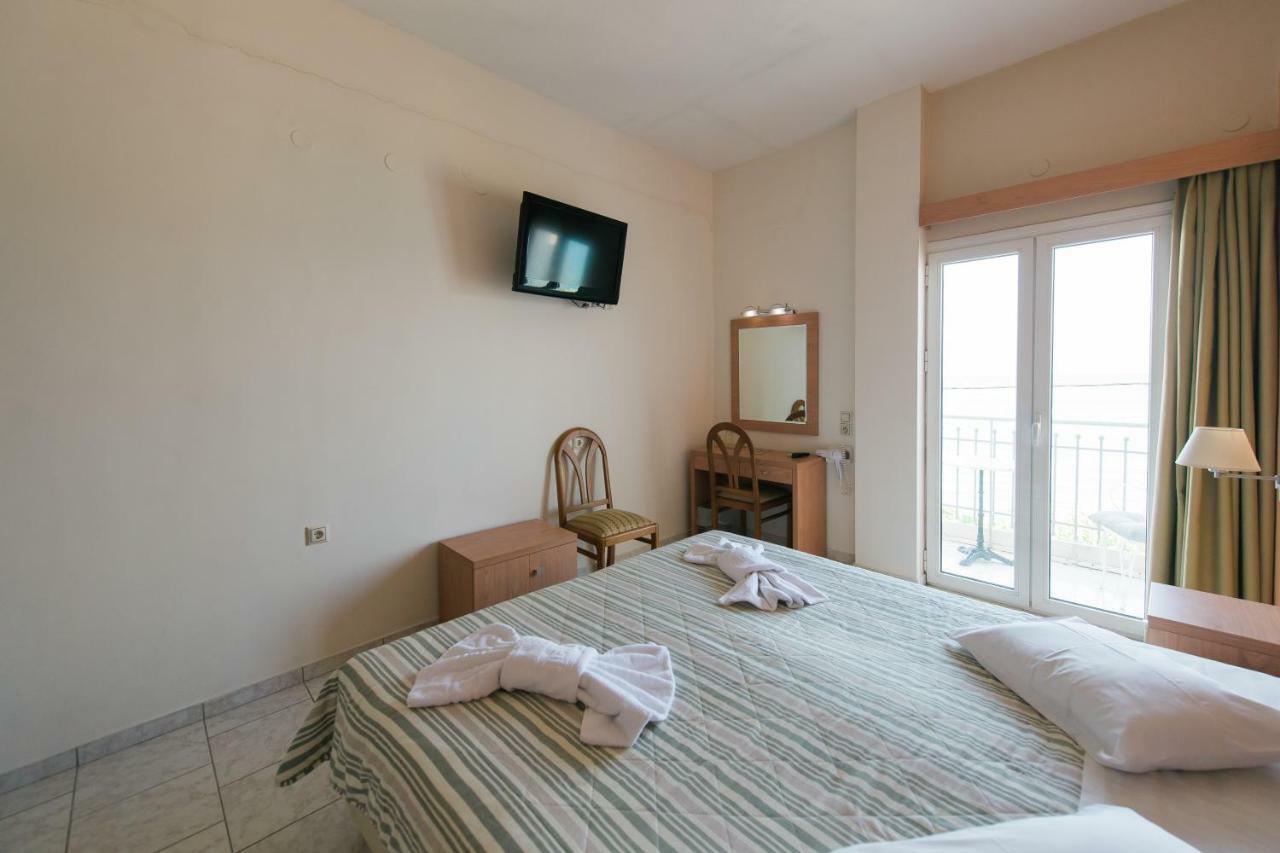 Plaz Hotel Selianítika エクステリア 写真