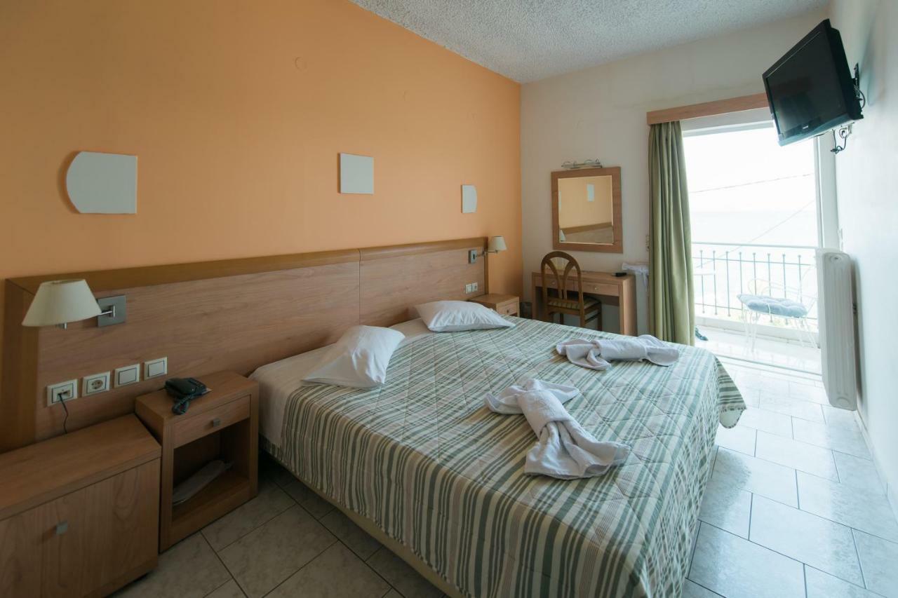 Plaz Hotel Selianítika エクステリア 写真