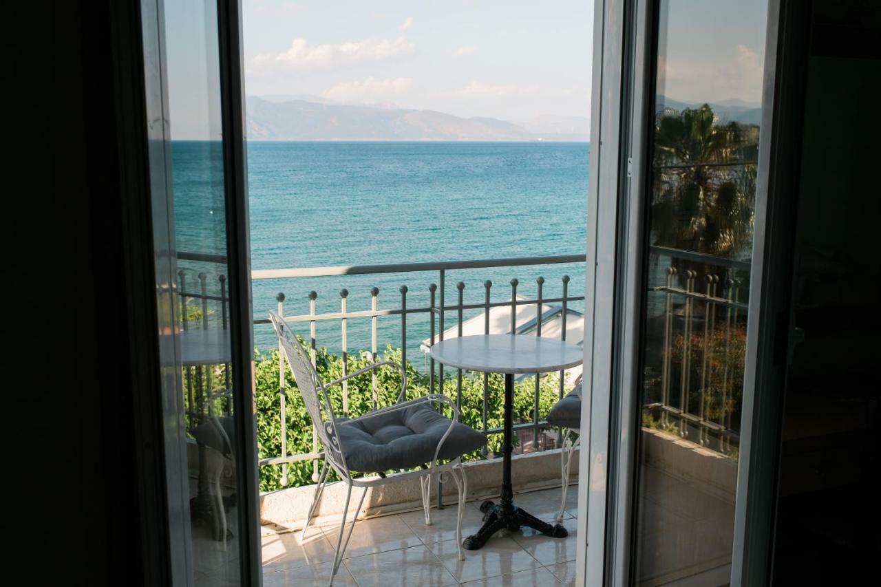 Plaz Hotel Selianítika エクステリア 写真